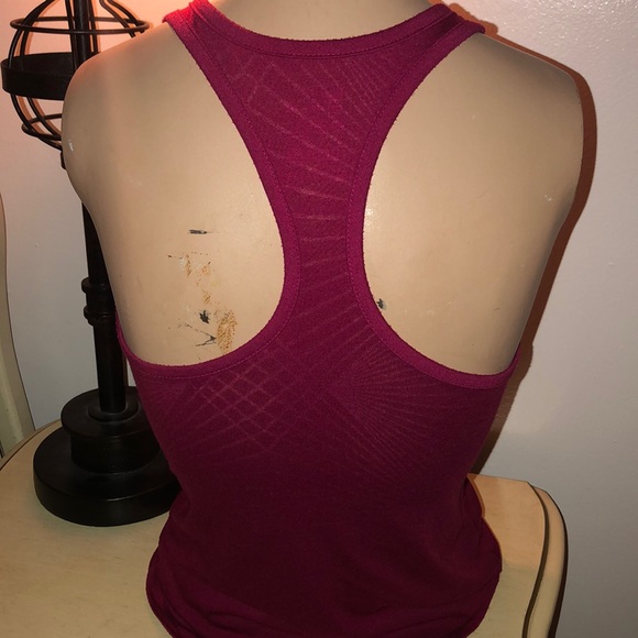 ✅❤️Nike Workout Tank Top. - Picture 4 of 6